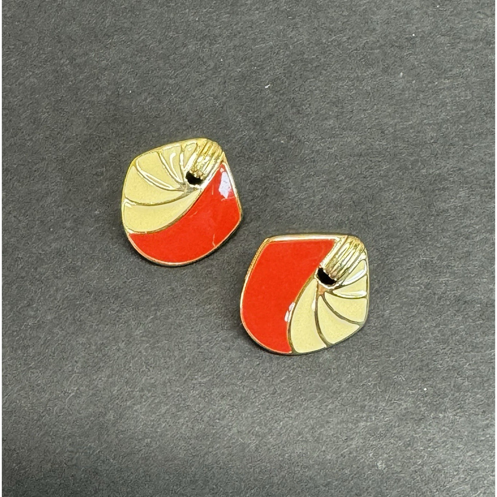 Vintage Trifari Cream Red Enamel Gold Tone Pierced‎ Earrings Signed 1980s